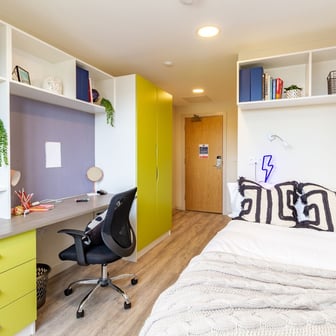 Bronze En Suite - Image 2